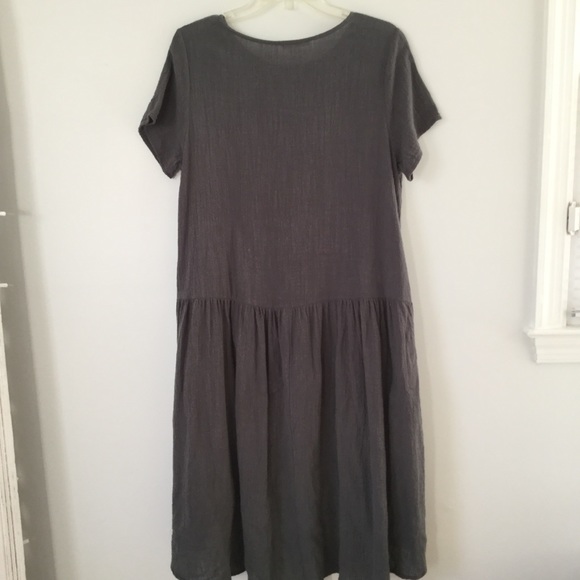 Gray High-Low Short Sleeve Dress - Picture 4 of 4